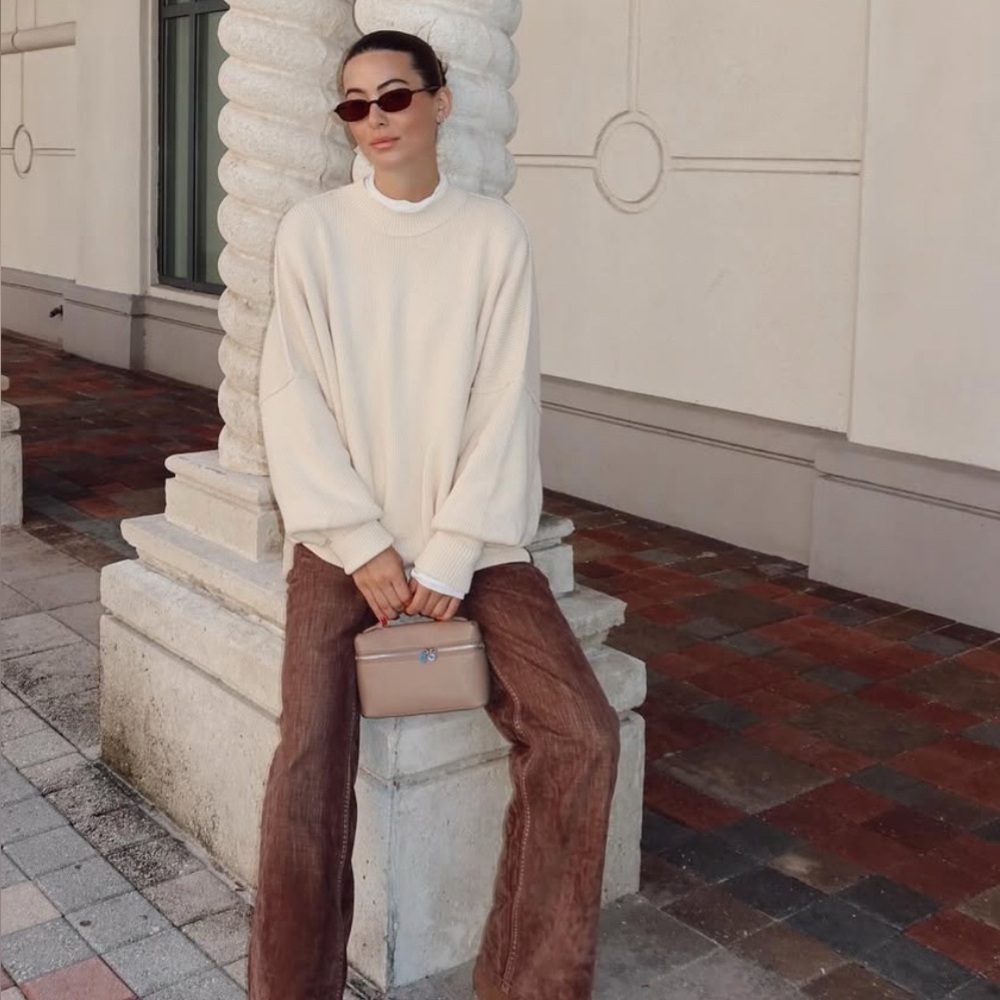FRAME LE SLEEK Straight Corduroy Pants ✨🥥